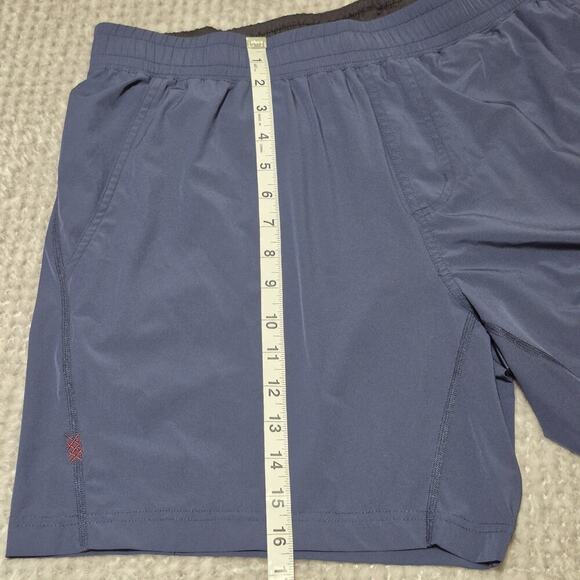 Rhone Shorts Men XL Navy Multi Zip Pockets Outdoor Stretch Athletic Logo Preppy - Picture 6 of 9